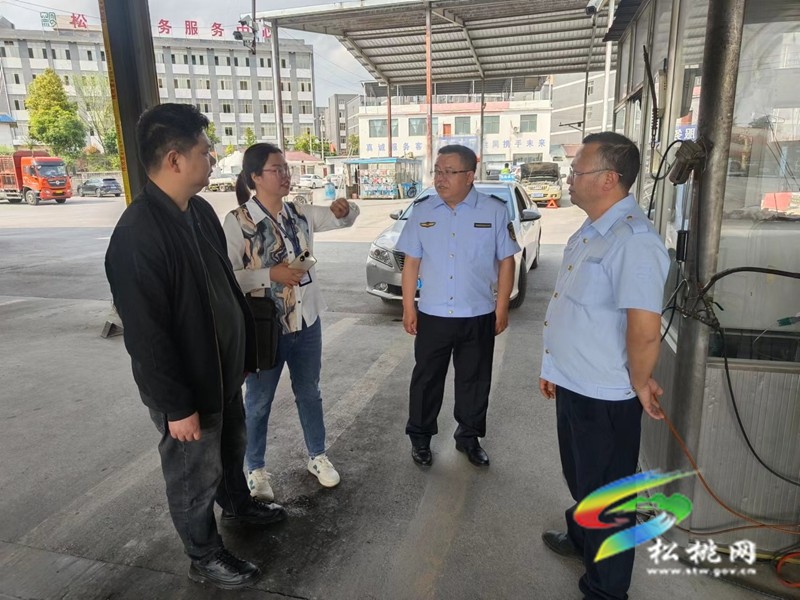 縣市場(chǎng)監(jiān)管局開(kāi)展節(jié)前機(jī)動(dòng)車檢測(cè)機(jī)構(gòu)監(jiān)督檢查