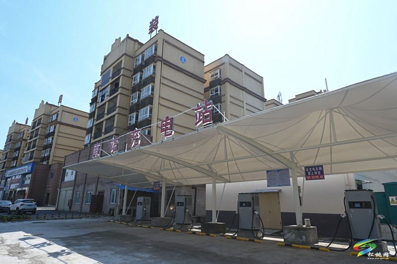 蓼皋街道育才社區(qū):2個(gè)新能源汽車(chē)充電站投入試運(yùn)營(yíng)