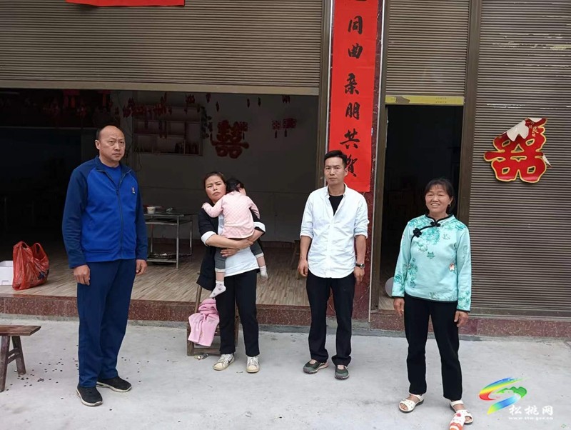 緊急時(shí)刻破門而入解救受困兒童