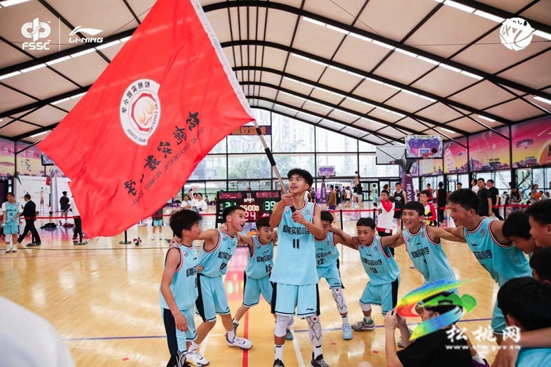 厲害了！這群籃球少年們攜冠歸來