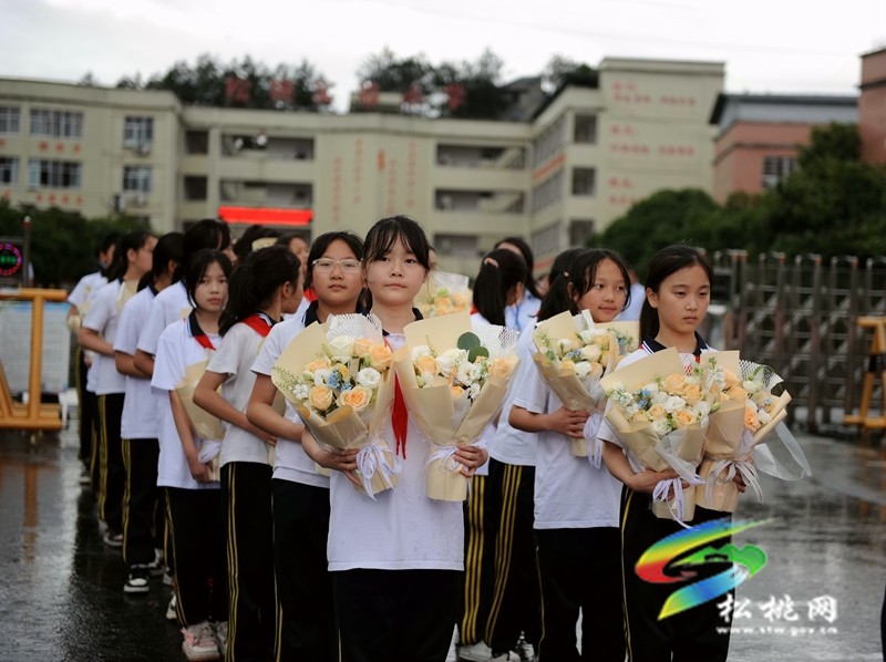厲害了！這群籃球少年們攜冠歸來