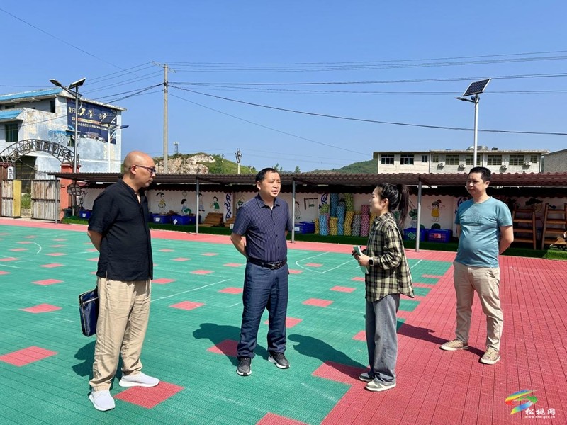 王福榮到盤石芭茅幼兒園開展調(diào)研
