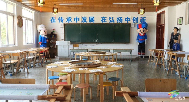 吳瑩：用心履職?用愛育人