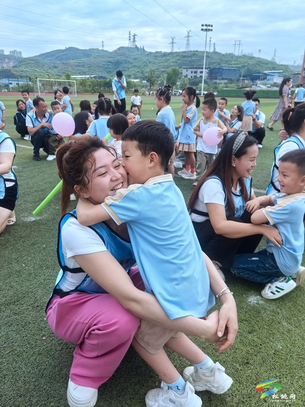 希望城睿陽幼兒園舉辦:“六一”兒童節(jié)親子活動