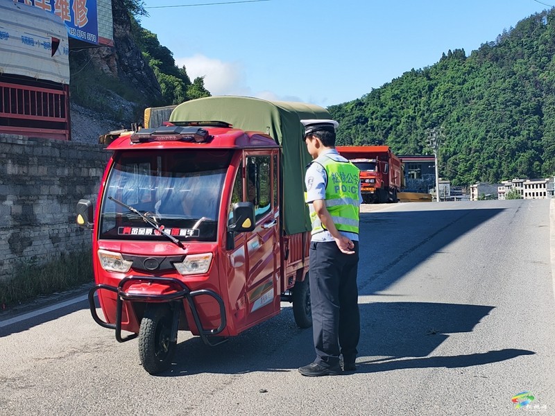 普覺(jué)鎮(zhèn)持續(xù)開(kāi)展電動(dòng)自行車(chē)、摩托車(chē)及貨車(chē)專(zhuān)項(xiàng)整治行動(dòng)