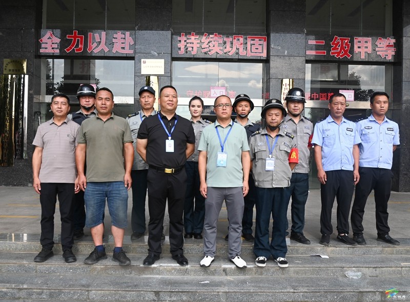 松桃婦幼保健院開展突發(fā)應(yīng)急反恐防恐演習(xí)
