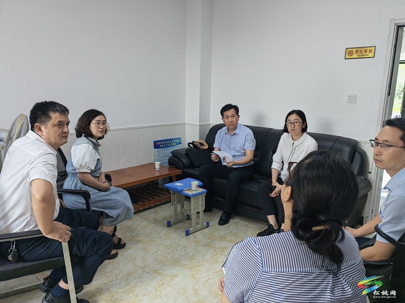 張吉兵帶隊(duì)來松督導(dǎo)調(diào)研民政工作