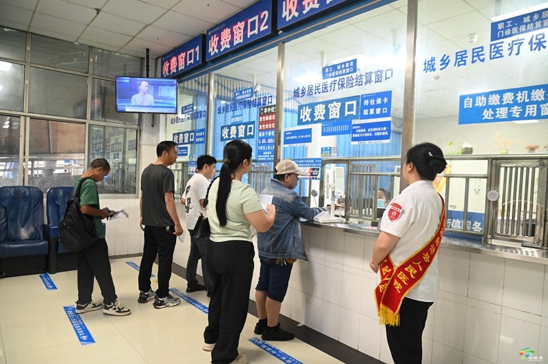 松桃人民醫(yī)院：推行門診掛號(hào)“一號(hào)通” 掛一次號(hào)看多個(gè)科室