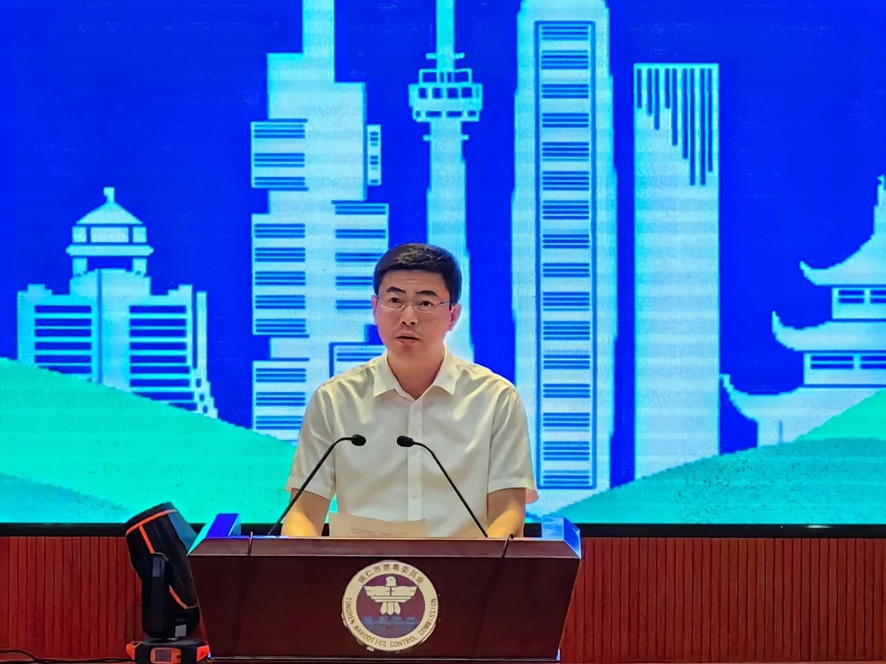 銅仁市舉行2024年“全民禁毒宣傳月”啟動(dòng)儀式暨全市禁毒示范宣講會(huì)