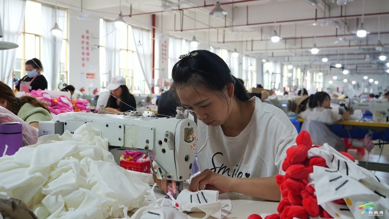 麻明江：助力玩具制造業(yè)在苗鄉(xiāng)落地生根