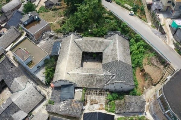 探尋隱匿在興仁大山中的徽派古建筑