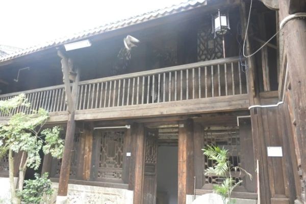探尋隱匿在興仁大山中的徽派古建筑