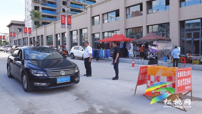 松桃：臨時(shí)便民菜市場(chǎng)讓“煙火氣”更具“文明味”