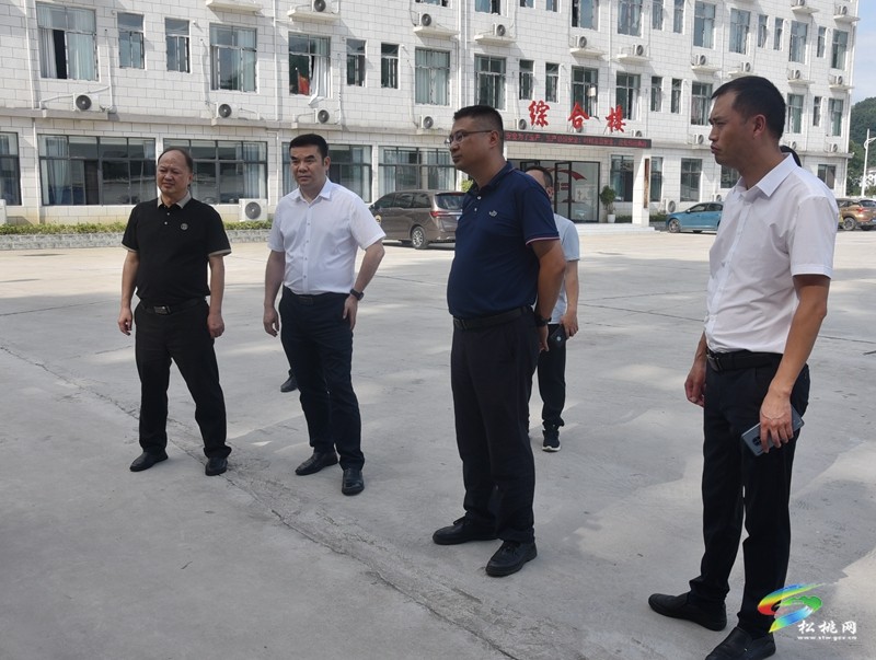 鎮(zhèn)寧自治縣到我縣考察交流工作