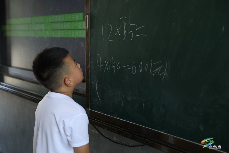 松桃：大學(xué)生愛心支教點(diǎn)亮鄉(xiāng)村教育微光