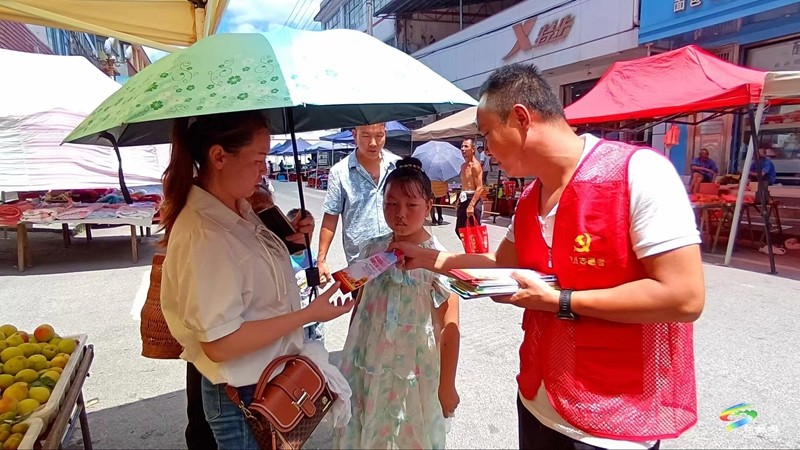 烏羅鎮(zhèn):普法宣傳零距離,聯(lián)手共織安全網(wǎng)