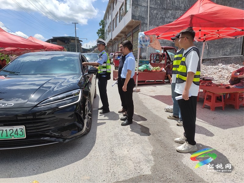 普覺鎮(zhèn)開展高溫天氣道路交通安全“一盔一帶”專項整治行動