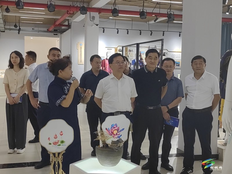李豫貴來松桃開展民族區(qū)域自治“一法兩規(guī)定”執(zhí)法檢查