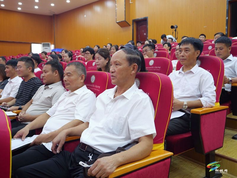 松桃音樂(lè)家協(xié)會(huì)換屆大會(huì)暨第一次會(huì)員代表大會(huì)召開
