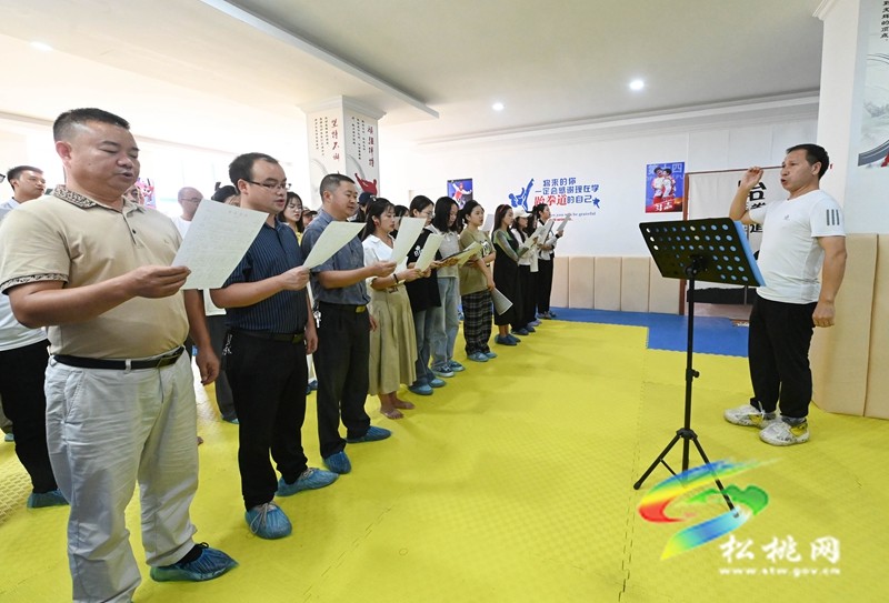 松桃：慶祝中華人民共和國(guó)成立75周年合唱大賽正在緊張排練