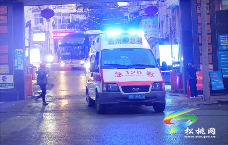 縣醫(yī)院首批46名住院患者已安全順利搬入新院區(qū)