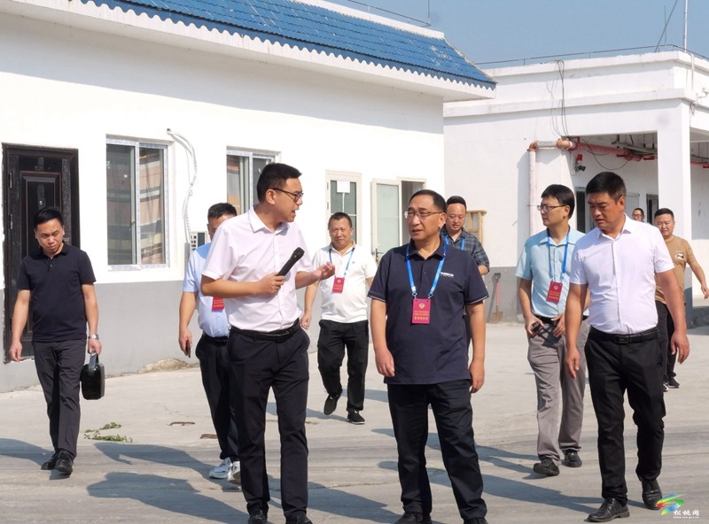 政協(xié)第十五屆松桃苗族自治縣委員會(huì)常務(wù)委員會(huì)第15次會(huì)議召開