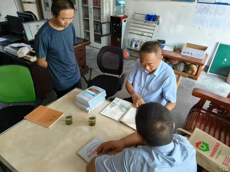 民革銅仁市委助力大路鎮(zhèn)教育：播種希望  啟迪未來  ——民革銅仁市委副主委代澤斌同志在大路鎮(zhèn)開展公益教育激勵(lì)與捐贈(zèng)活動(dòng)