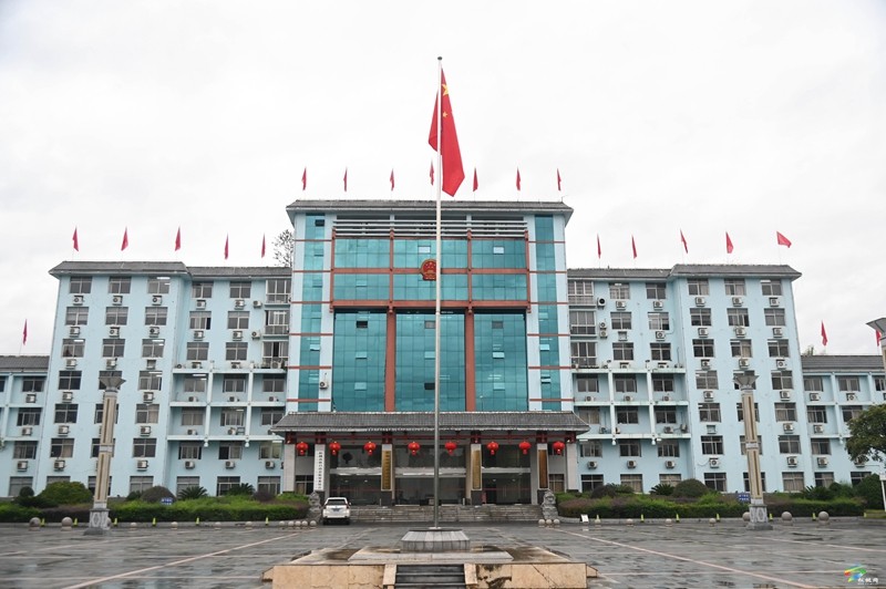 松桃舉行慶國慶升國旗儀式