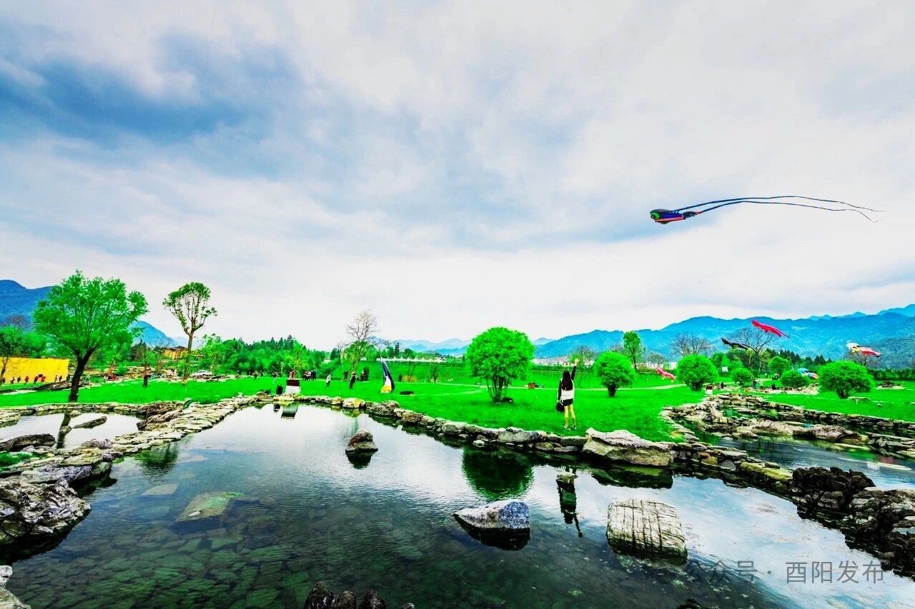 鄉(xiāng)村旅游火起來(lái)、村民腰包鼓起來(lái)、美麗鄉(xiāng)村富起來(lái)！板溪鎮(zhèn)扎營(yíng)村蝶變的背后……