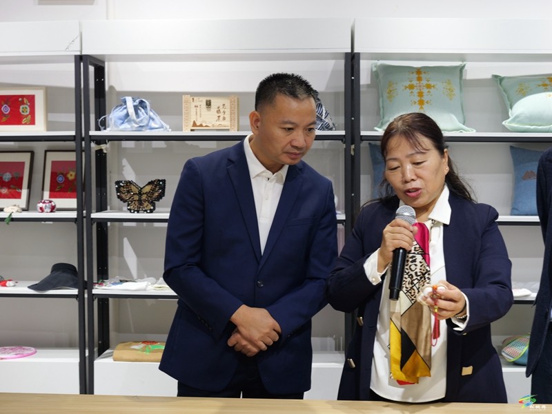 【粵黔協(xié)作·莞愛(ài)銅行】東莞沙田·銅仁松桃東西部協(xié)作工作座談會(huì)召開(kāi)