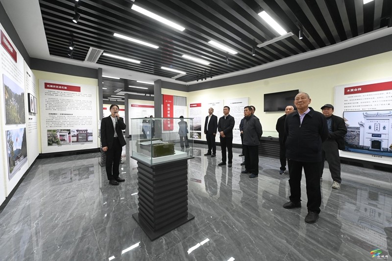 縣委組織部組織離退休干部開展調(diào)研參觀活動