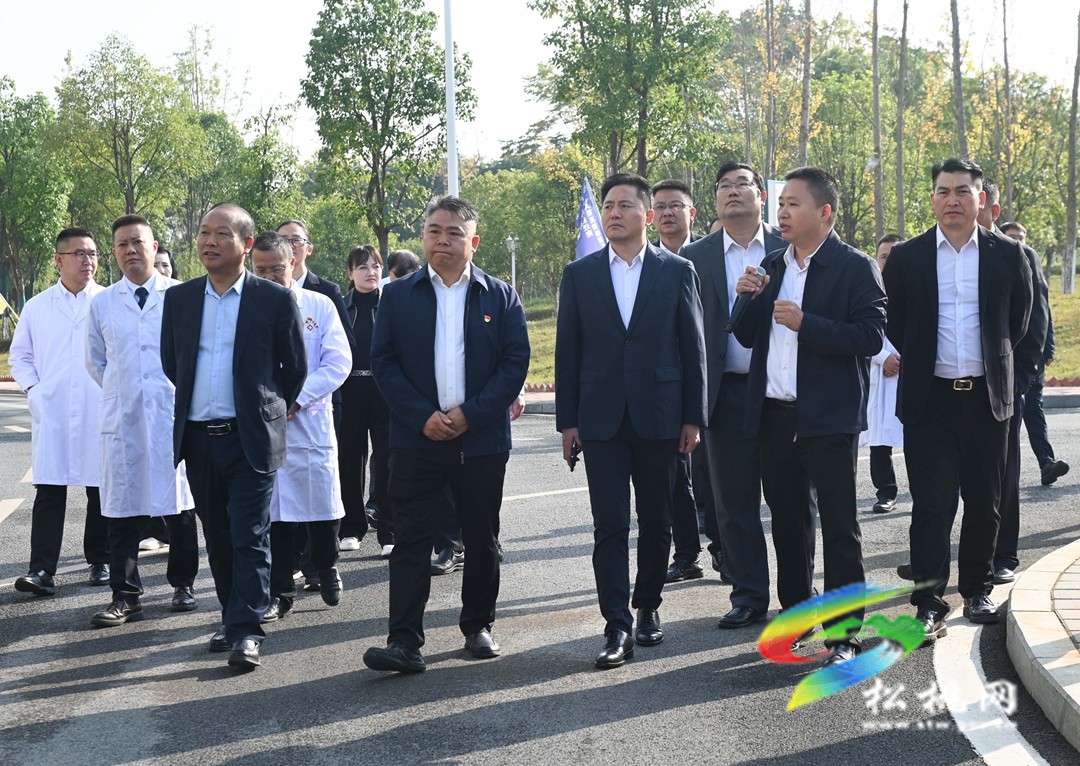 縣人民醫(yī)院新院區(qū)揭牌儀式舉行