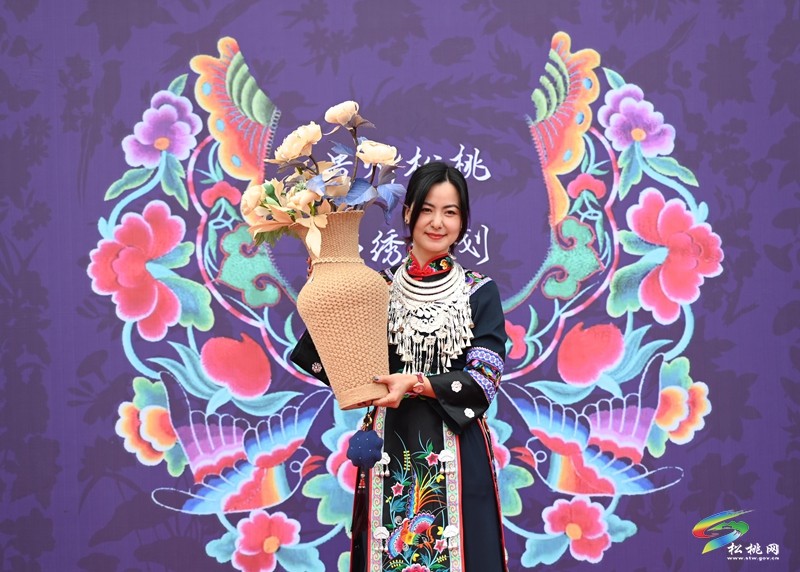 松桃：學習“指尖技藝” 創(chuàng)造“指尖經濟”