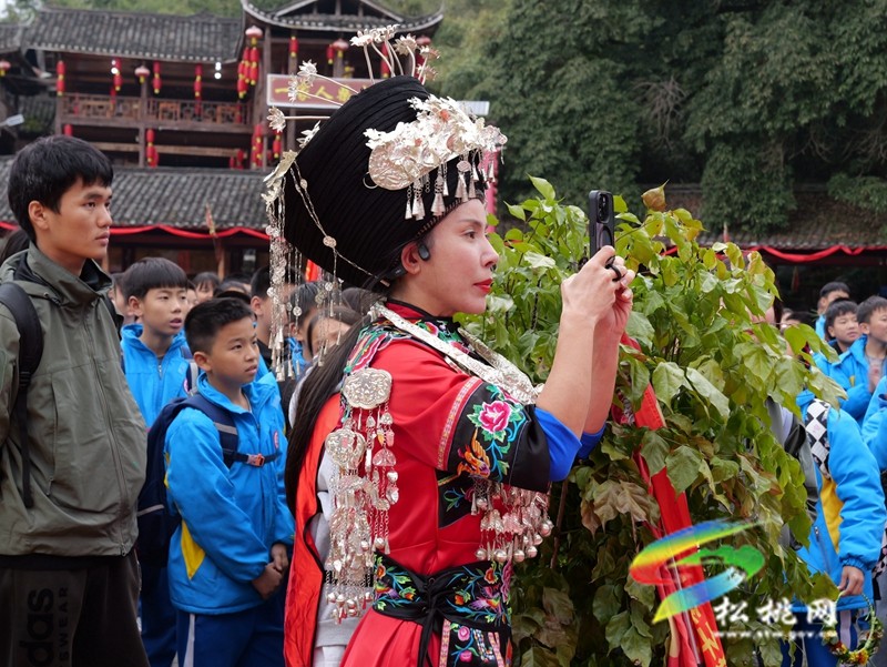 馬拉松跑步博主打卡松桃景區(qū)