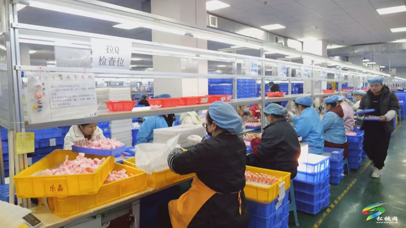 松桃:企業(yè)沖刺四季度 決勝贏全年