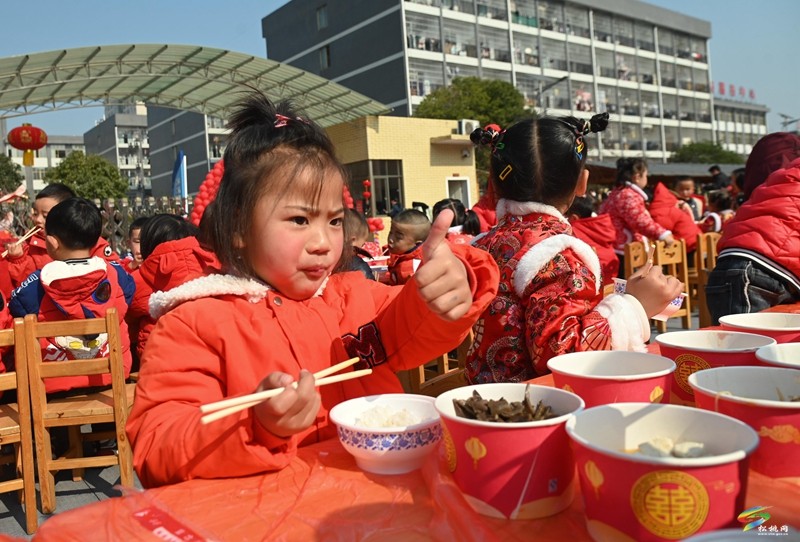 縣第三幼兒園:歡喜迎新年