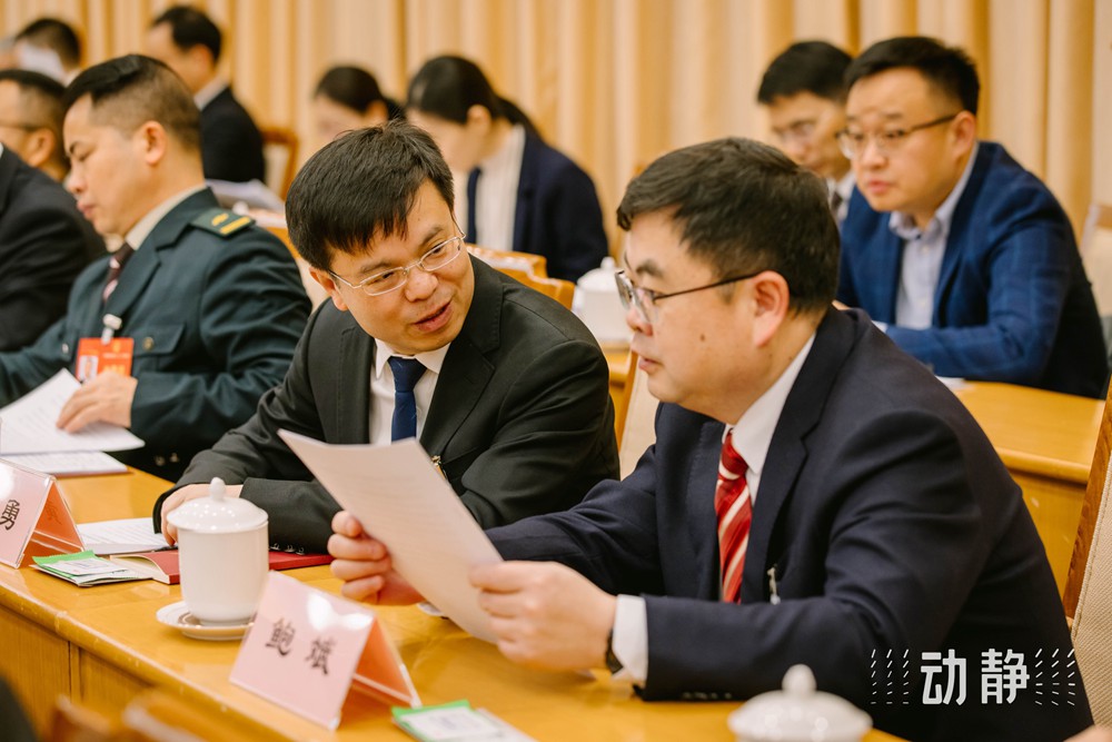 兩會鏡距離丨貴州代表團(tuán)“開放日”，展現(xiàn)開放自信的貴州