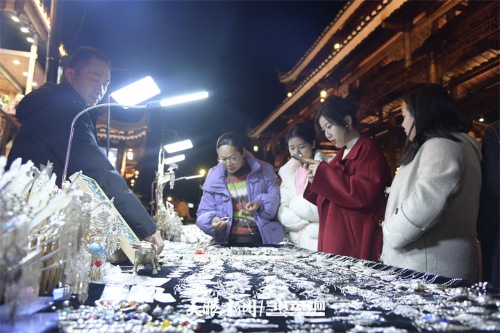 姑媽籃球④｜全民歡樂(lè)的“她體育”：帶動(dòng)“她旅游” 激活“她經(jīng)濟(jì)”