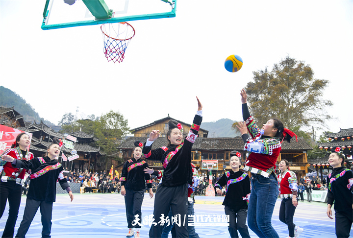 姑媽籃球④｜全民歡樂(lè)的“她體育”：帶動(dòng)“她旅游” 激活“她經(jīng)濟(jì)”
