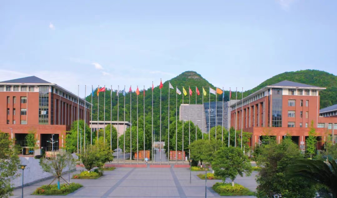來貴陽，逛高校！說走就走的schoolwalk看這里→