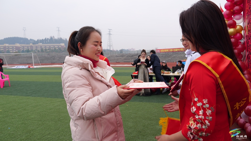 玩游戲、吃刨湯 共啟新年章——松桃跑步運(yùn)動(dòng)協(xié)會(huì)年會(huì)圓滿舉行