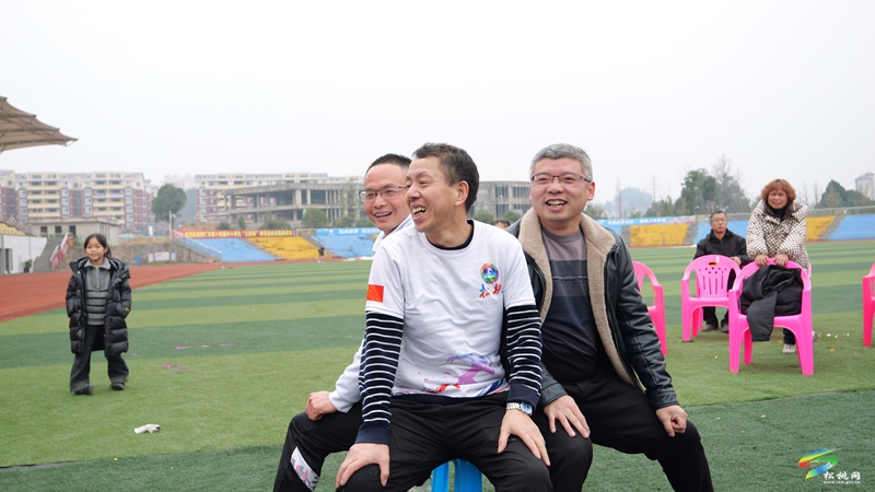 玩游戲、吃刨湯 共啟新年章——松桃跑步運(yùn)動(dòng)協(xié)會(huì)年會(huì)圓滿舉行