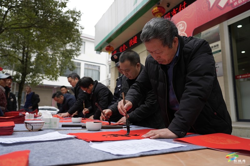 普覺鎮(zhèn)開展2025年新春“書福”書法公益活動