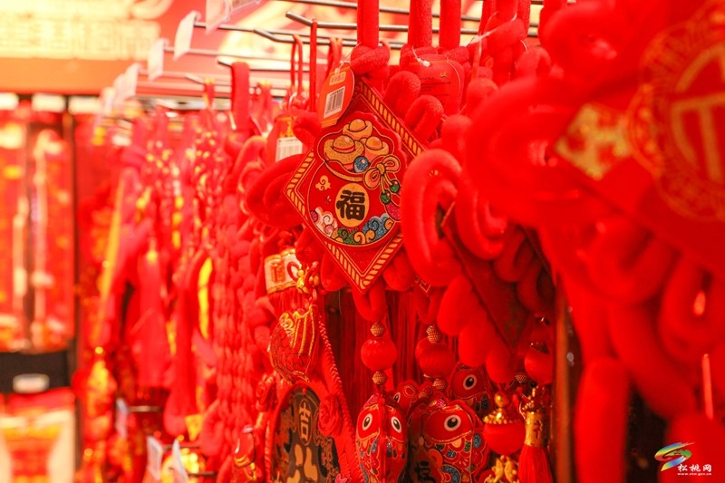 迎新春 辦年貨┃希望精致生活超市“年味兒”十足