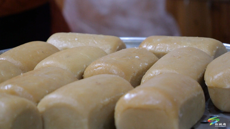 【網(wǎng)絡(luò)中國(guó)節(jié)·春節(jié)】地道美食喚醒年味記憶