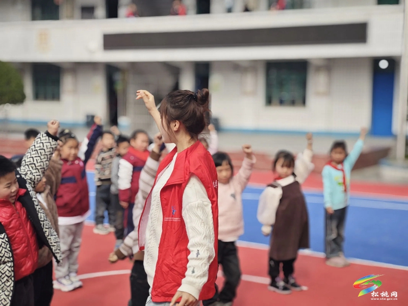 松桃大學(xué)生支教團：十三天點亮山區(qū)兒童求知夢想