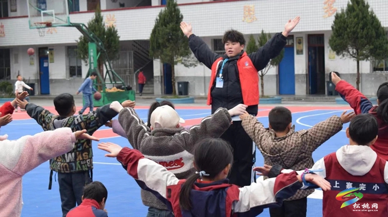 松桃大學(xué)生支教團：十三天點亮山區(qū)兒童求知夢想