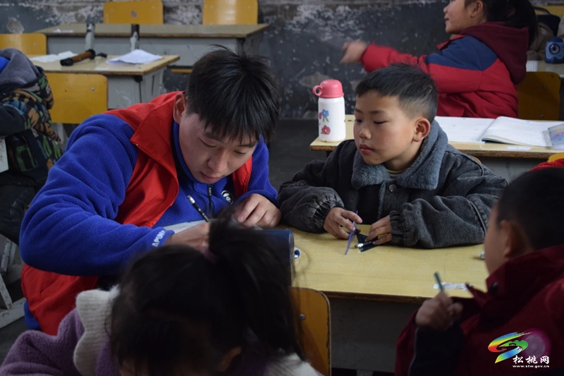 松桃大學(xué)生支教團：十三天點亮山區(qū)兒童求知夢想