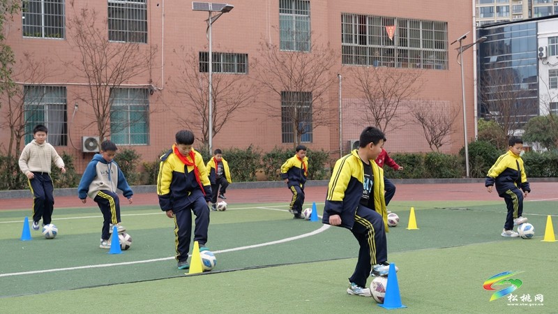 松桃：以興趣為帆、課程為槳 賦能學(xué)生全面成長
