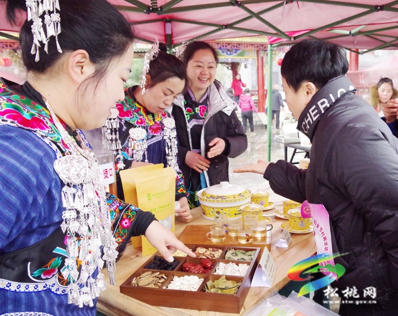 驚艷亮相九龍湖畔！縣民族中醫(yī)院推出苗疆藥膳
